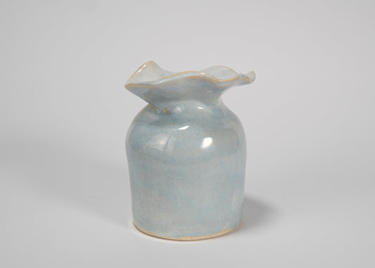 Handmade Soft Blue Ceramic Vase – Small Bud Vase for Fresh Flowers & Home Decor