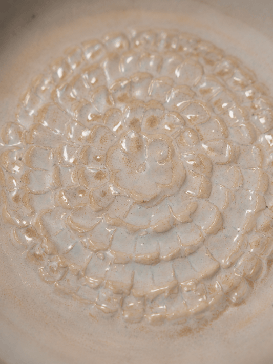 Ivory Bloom Garlic Grater