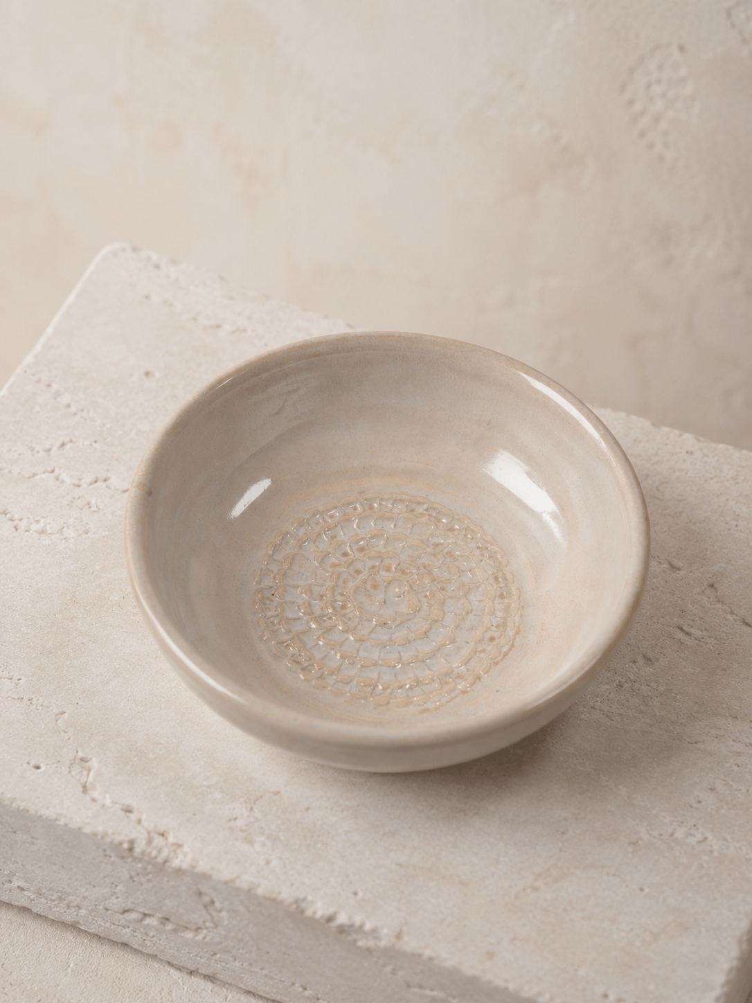 Ivory Bloom Garlic Grater